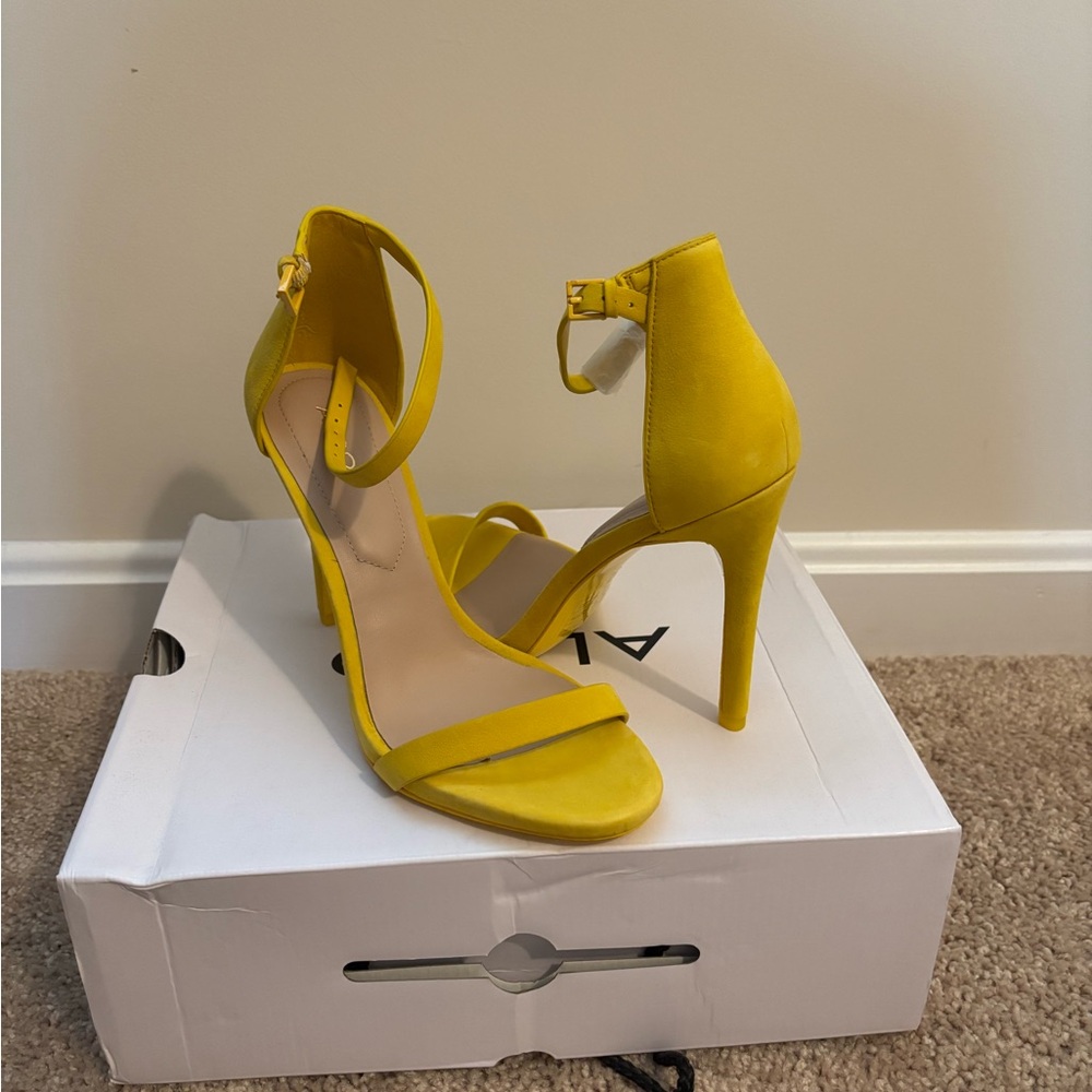 Aldo Yellow High Heel Sandals

Never worn!!